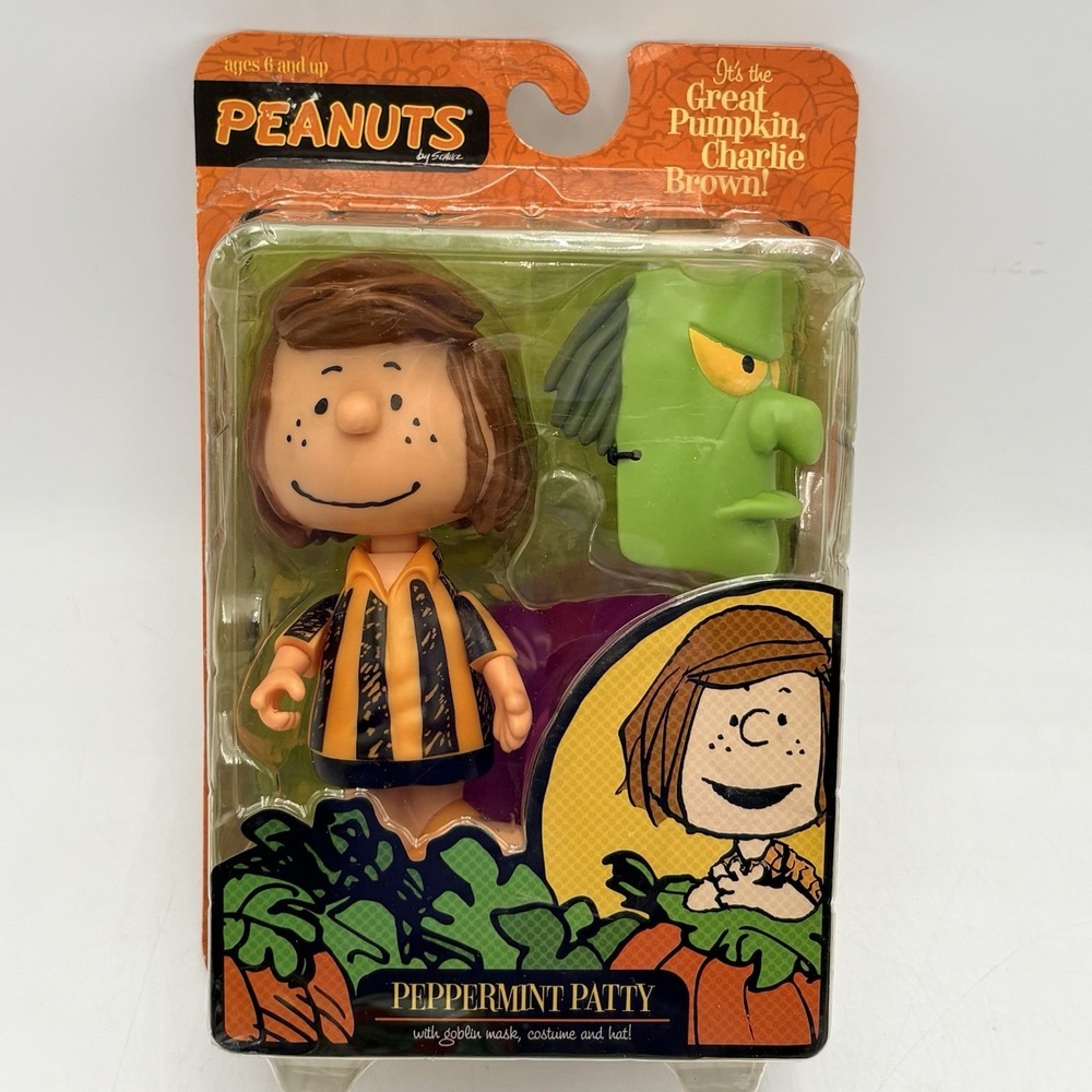 RARE Peanuts ~ It's the Great Pumpkin, Charlie Brown ~ Peppermint Patty Figure